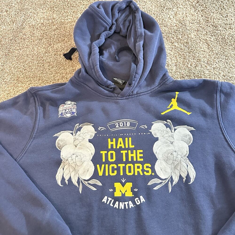 University of Michigan Wolverines Hoodie Women’s Medium Blue Pullover 2018 Nike